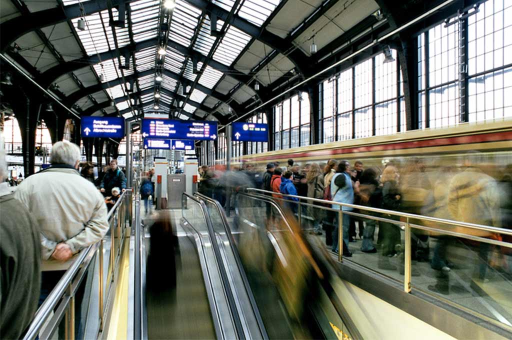 Hora punta en una estación de tren en Alemania.