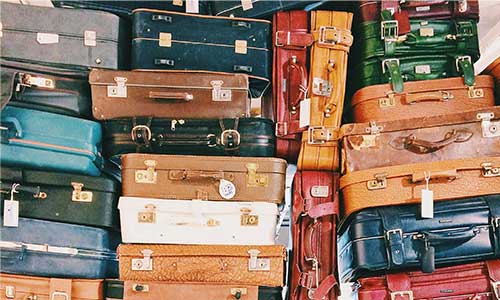 https://www.iese.edu/es/wp-content/uploads/sites/2/2025/01/Suitcases-Diversity.jpg